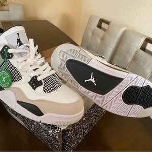 Jordan retro 4 military black